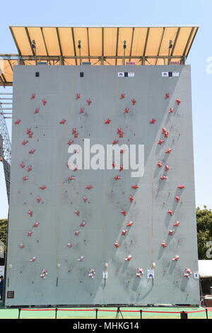 Tokio, Japan. 29 Apr, 2018. Allgemeine Ansicht, Geschwindigkeit Sterne 2018 Speed Climbing Cup bei MORI PARK Outdoor Dorf in Tokio, Japan, 29. April 2018. Credit: Hitoshi Mochizuki/LBA/Alamy leben Nachrichten Stockfoto