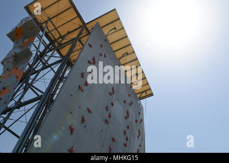 Tokio, Japan. 29 Apr, 2018. Allgemeine Ansicht, Geschwindigkeit Sterne 2018 Speed Climbing Cup bei MORI PARK Outdoor Dorf in Tokio, Japan, 29. April 2018. Credit: Hitoshi Mochizuki/LBA/Alamy leben Nachrichten Stockfoto