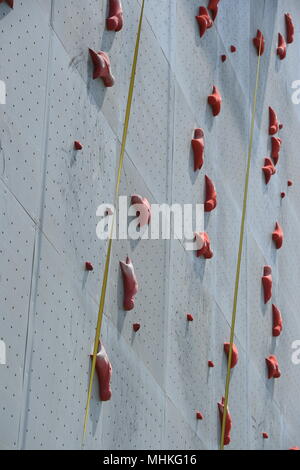 Tokio, Japan. 29 Apr, 2018. Allgemeine Ansicht, Geschwindigkeit Sterne 2018 Speed Climbing Cup bei MORI PARK Outdoor Dorf in Tokio, Japan, 29. April 2018. Credit: Hitoshi Mochizuki/LBA/Alamy leben Nachrichten Stockfoto