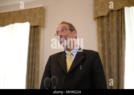 Wien, Österreich. 2. Mai 2018. Ministerrat der österreichischen Bundesregierung im Bundeskanzleramt Wien. Das Bild zeigt Bundesminister Heinz Faßmann. (ÖVP). Kredit: Franz Perc / Alamy Live News Stockfoto