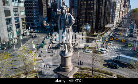 Statue von Christopher Columbus von Gaetano Russo in der Mitte des Columbus Circle, Manhattan, New York City Stockfoto