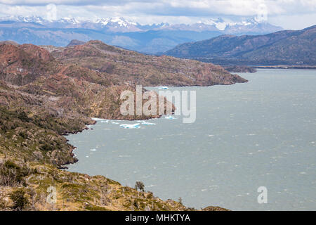 Eisbrocken brach auf den Gletscher, Lago Grey, Torres del Paine Nationalpark, Patagonien, Chile Stockfoto