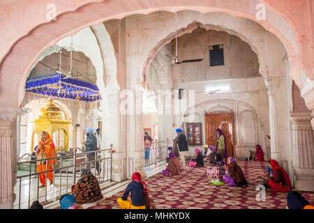 Innere des Goldenen Tempel, Amritsar, Punjab, Indien Stockfoto