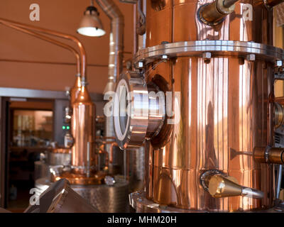 Alembic noch für die Herstellung von Alkohol in der Distillery, destilling Spirituosen Stockfoto