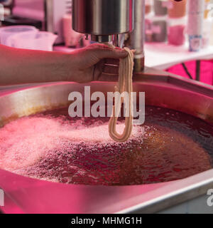 Churros zum Verkauf in geht im Geschmack von Frühling Essen Messe in Banbury, Oxfordshire, am 22. April 2018 Stockfoto