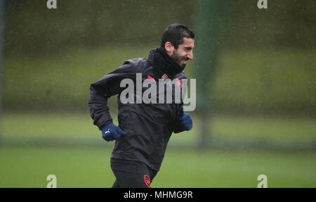 Von Arsenal Henrikh Mkhitaryan während des Trainings in London Colney. Stockfoto