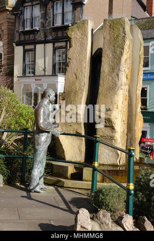 Statue des Komponisten Sir Edward Elgar in Great Malvern Stockfoto