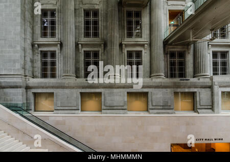 Innenansicht von Singapur National Gallery. Die Galerie überwacht die grösste öffentliche Sammlung der Welt von Singapur und Südostasien Asiatische Kunst. Stockfoto