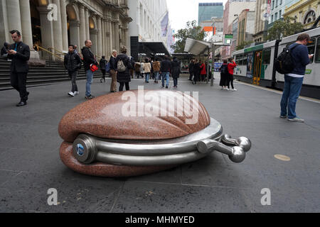 MELBOURNE, AUSTRALIEN, 16. August 2017 - Melbourne ist die Hauptstadt und die bevölkerungsreichste Stadt des australischen Bundesstaates Victoria, Straßen, Verkehr, local ein Stockfoto