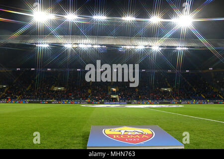 Charkow, Ukraine - 21. FEBRUAR 2018: Panoramablick von OSK Metalist Stadion in Charkow während der UEFA Champions League Runde 16 Spiel Shakhtar v Roma Stockfoto