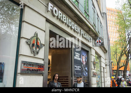 Forbidden Planet store in der Shaftesbury Avenue, London, WC2, Großbritannien Stockfoto