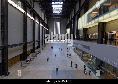 LONDON, GROSSBRITANNIEN, 20. April 2018: In der Tate Modern Gallery. Tate Modern ist Großbritanniens nationale Galerie der internationalen Moderne Kunst, in. Stockfoto