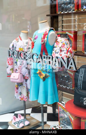 Dolce und Gabbana shop Fenster anzuzeigen. New Bond Street, London Stockfoto