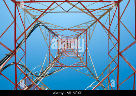 Riesige Antenne Pylon vor Kloster an der Spitze des Mount Pantokrator, Korfu, Griechenland Stockfoto