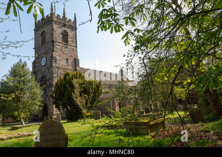 St. Peters Kirche im historischen Zentrum von Prestbury Stockfoto