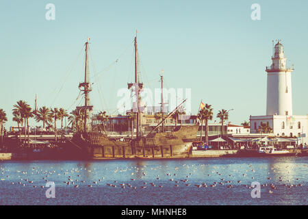 Leuchtturm "La Farola de Malaga in Malaga, Spanien Stockfoto
