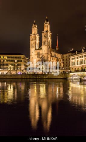 Grossmünster, die größte Kirche in Zürich, Schweiz Stockfoto