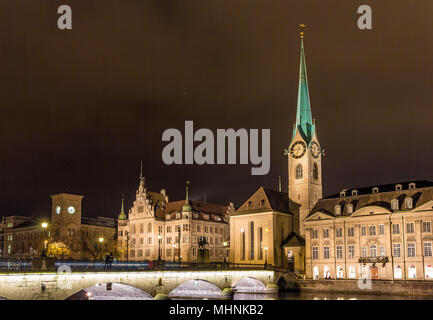 Altstadt von Zürich bei Nacht - Schweiz Stockfoto