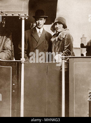 Herzog und Herzogin von York auf der Fußplatte von "Lord Nelson" Stockfoto