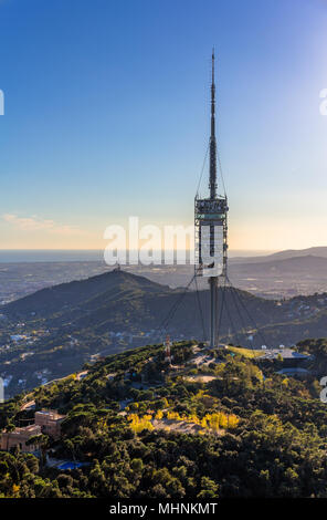 Torre de Collserola - Fernsehturm in Barcelona, Spanien Stockfoto