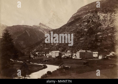 Zermatt - Hotel Cervin - Matterhorn im Hintergrund sichtbar Stockfoto