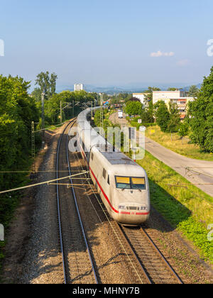 OFFENBURG, Deutschland - Juli 10: Intercity Express Zug von Deutsch Stockfoto