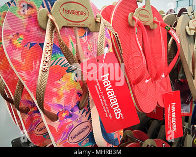 Havaianas Flip Flops Anzeige an Lord & Taylor in New York City, USA Stockfoto