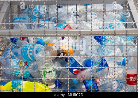 Bangkok Thailand: - Januar 21, 2018: - Viele Plastikflaschen für Recycling wird recycelt werden, Konzept der stofflichen Verwertung der verwendete Kunststoff Flasche leer Stockfoto