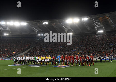 Rom, Italien. 2. Mai 2018. Ingresso in Campo. Atmosphäre team Line ups Roma 02-05-2018 Stadio Olimpico Fußball Calcio UEFA Champions League 2017/2018 als Roma - Liverpool Semifinali di Ritorno, Halbfinale 2 bein Foto Andrea Staccioli/Insidefoto Credit: insidefoto Srl/Alamy leben Nachrichten Stockfoto