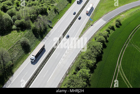 Grimma, Deutschland. 26 Apr, 2018. 26.04.2018 Sachsen, Grimma: Blick auf die A14. Kredite: Jan Woitas/dpa-Zentralbild/ZB | Verwendung weltweit/dpa/Alamy leben Nachrichten Stockfoto