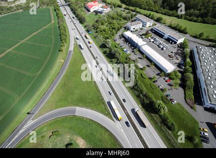 Grimma, Deutschland. 26 Apr, 2018. 26.04.2018 Sachsen, Grimma: Verschiedene Unternehmen auf der Autobahn 14 niedergelassen haben. Kredite: Jan Woitas/dpa-Zentralbild/ZB | Verwendung weltweit/dpa/Alamy leben Nachrichten Stockfoto