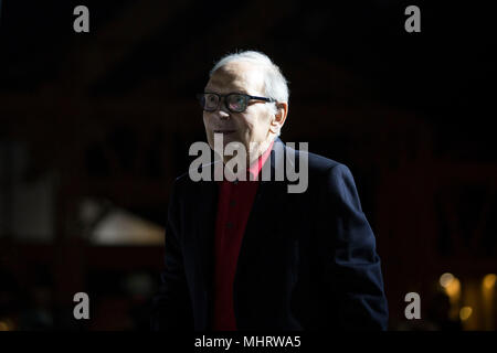 Rom, Italien. 3. Mai 2018. Ennio Morricone nimmt Fahrt Kino - 1 ª Settimana del Cinema italiano nel Mondo - Bei Studi di Cinecittà Roma Credit: Paolo Pirrocco/Alamy leben Nachrichten Stockfoto