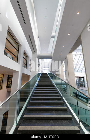 Moderne Architektur Treppen innen Montreal Fine Art Museum Stockfoto