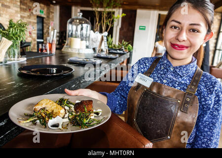 Mexiko-Stadt, Hispanic, Centro Historico, historisches Zentrum, El Balcon del Zocalo, Restaurant Restaurants Essen Essen Essen Café Cafés, Bar Lounge Pub, Frau f Stockfoto