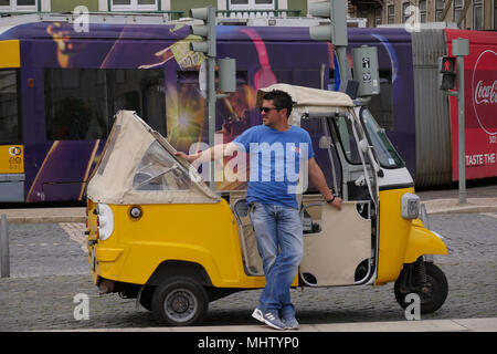 Tuk-Tuk in Martim Moniz Station, Baixa, Lissabon, Portugal Stockfoto