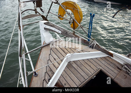 Deichsel von Suhaili, die Yacht auf die Robin Knox-Johnston der erste Mensch wurde, um den Solo- & nicht zu segeln - Stop in der 1968 Golden Globe Race. Stockfoto