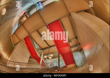 Pariser Metro U-Innenraum mit Fisheye und HDR-Effekt Stockfoto