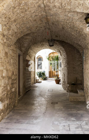 Straße in giovinazzo Apulien Italien Stockfoto