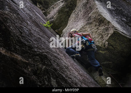 Herkömmliche an der Chief, Squamish, Kanada klettern Stockfoto