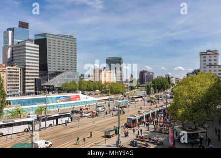 Der Schwedenplatz (Schweden) ist ein Platz im Zentrum von Wien, am Donaukanal gelegen und einer der wichtigsten öffentlichen Verkehrsknoten Stockfoto