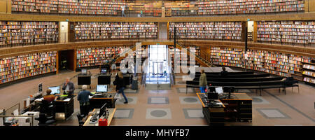 Stockholm, Schweden, 27. Juni 2014: Innenraum Stockholm Public Library an der Sveavagen, entworfen von Gunnar Asplund, 31. März 1928 eröffnet Stockfoto