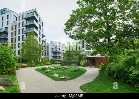 Neue Wohnung Gebäude nahe dem Eingang zum woodberry Feuchtgebiete, Woodberry Down, North London, Großbritannien Stockfoto