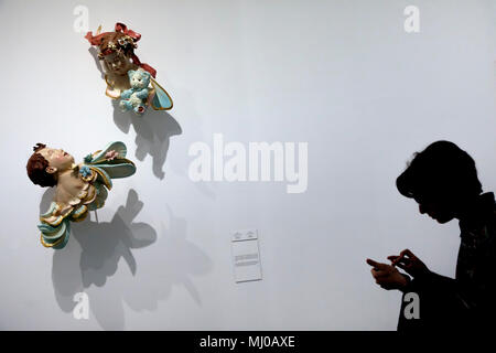 Zusammensetzung aus zwei Zahlen von Jeff Koons "CHERUBIM" an der Ausstellung "Touren: Ludwig Museum - Sammlung des Russischen Museums in Mamm'in MAMM Stockfoto