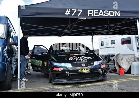 28. April 2018, Anglesey Stromkreis/Trac Môn, UK. BOSCH Cox Motor Teile Civic Cup. Paddock Stockfoto