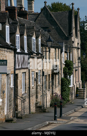 Reihenhaus Cotswold Häuser aus Stein auf winchcombe High Street, Gloucestershire, Stockfoto