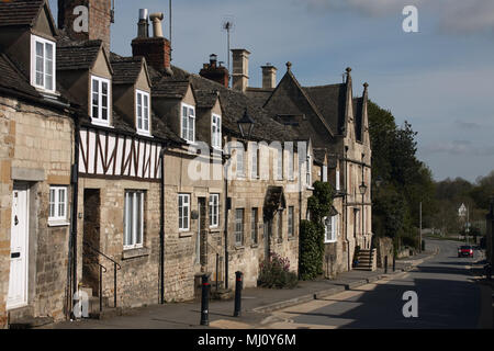 Reihenhaus Cotswold Häuser aus Stein auf winchcombe High Street, Gloucestershire, Stockfoto