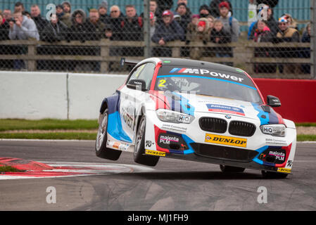 Donington Park, Derbyshire, UK. 29. April 2018. Dunlop MSA British Touring Car Championship. Colin Turkington, BMW 1er, WSR Stockfoto