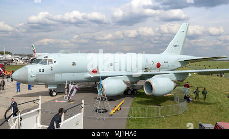 BERLIN, DEUTSCHLAND - Apr 27, 2018: Die neuen japanischen Kawasaki P-1 Seeüberwachungsflugzeuge auf der ILA Berlin Air Show. Stockfoto