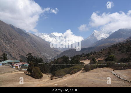 Blick auf Everest, Lhotse und Ama Dablam von Tengboche, Nepal Stockfoto