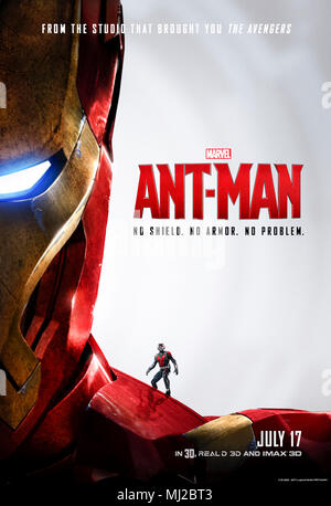 Ant-Man (2015) von Peyton Reed Regie und Hauptdarsteller Paul Rudd, Michael Douglas und Corey Stoll. Scott Lang wird Ant-Man mit Hilfe von erstaunlichen Dr. Hank's Pym passen. Stockfoto